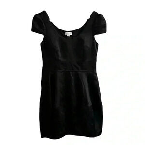 Manteau Women's Black Scoop Neck Knee-Length Dress Size M